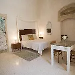 Historia- Dimore Corte Chiesa 4* Corigliano dʼOtranto