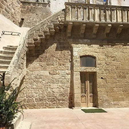 Historia- Dimore Corte Chiesa Corigliano dʼOtranto