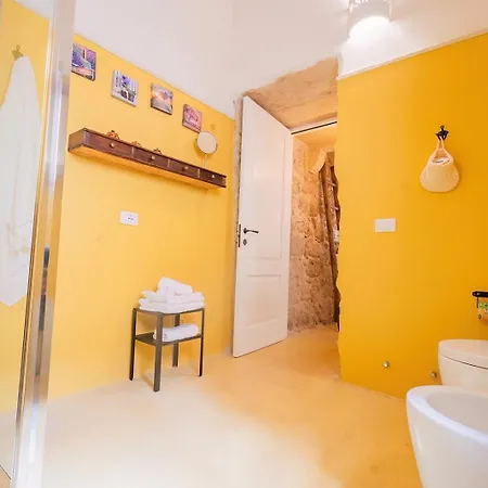 Historia- Dimore Corte Chiesa Casa de hóspedes Corigliano dʼOtranto