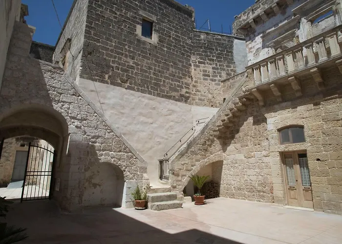 Historia- Dimore Corte Chiesa Πανσιόν Corigliano dʼOtranto